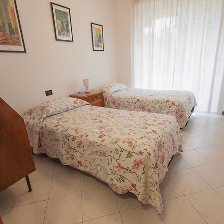 Casa Olga Apartment Vallecrosia Bagian luar foto